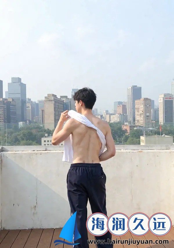 揭秘《女员工的付出》：职场女性如何平衡工作与生活的终极指南