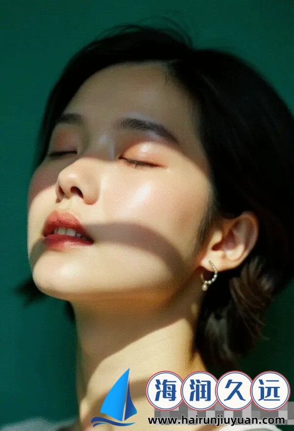 韩国三色眼影：打造立体眼妆的必备神器